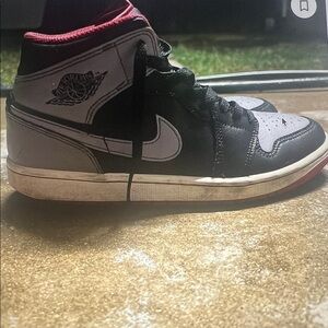 Jordan Athletic Shoes Black and Gray